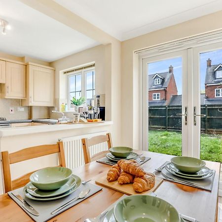 Silver Stag Properties, 3 Bedroom W Parking And Garden Smisby Eksteriør bilde