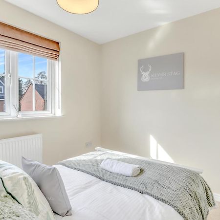 Silver Stag Properties, 3 Bedroom W Parking And Garden Smisby Eksteriør bilde
